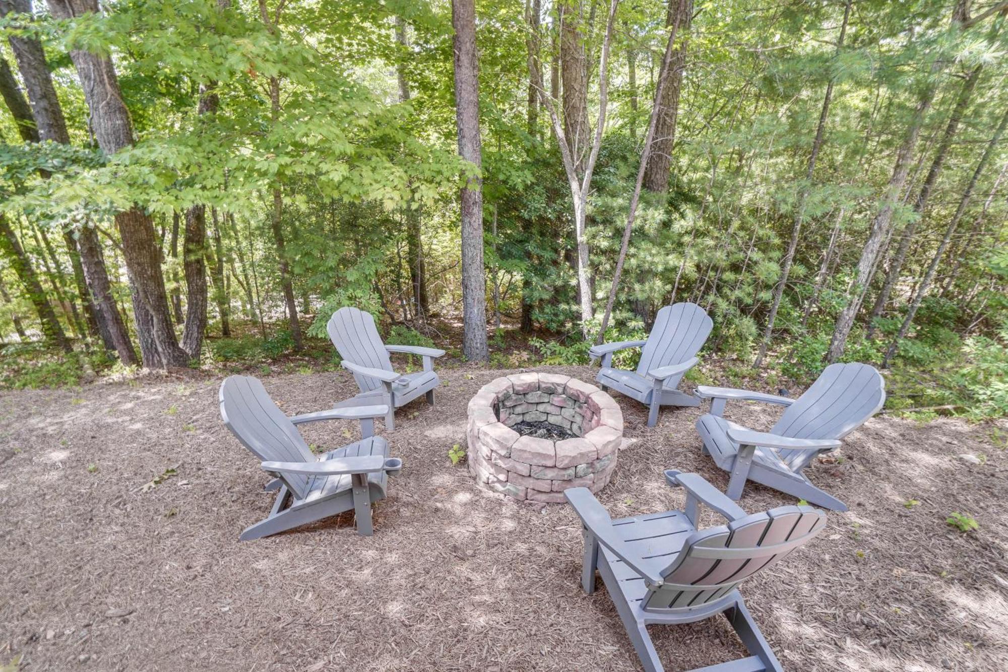 Stunning Helen Getaway With Hot Tub And Ev Charger! Villa Exteriör bild